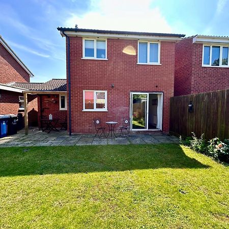 Beautiful House In South Cambridge, 14-Min Drive To The City Centre, Free Parking, No Sofabeds, Sleeps 6 Extérieur photo