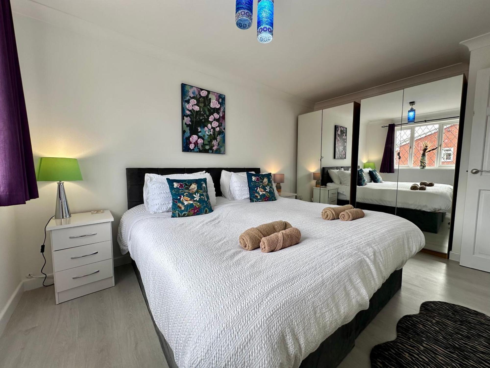 Beautiful House In South Cambridge, 14-Min Drive To The City Centre, Free Parking, No Sofabeds, Sleeps 6 Extérieur photo